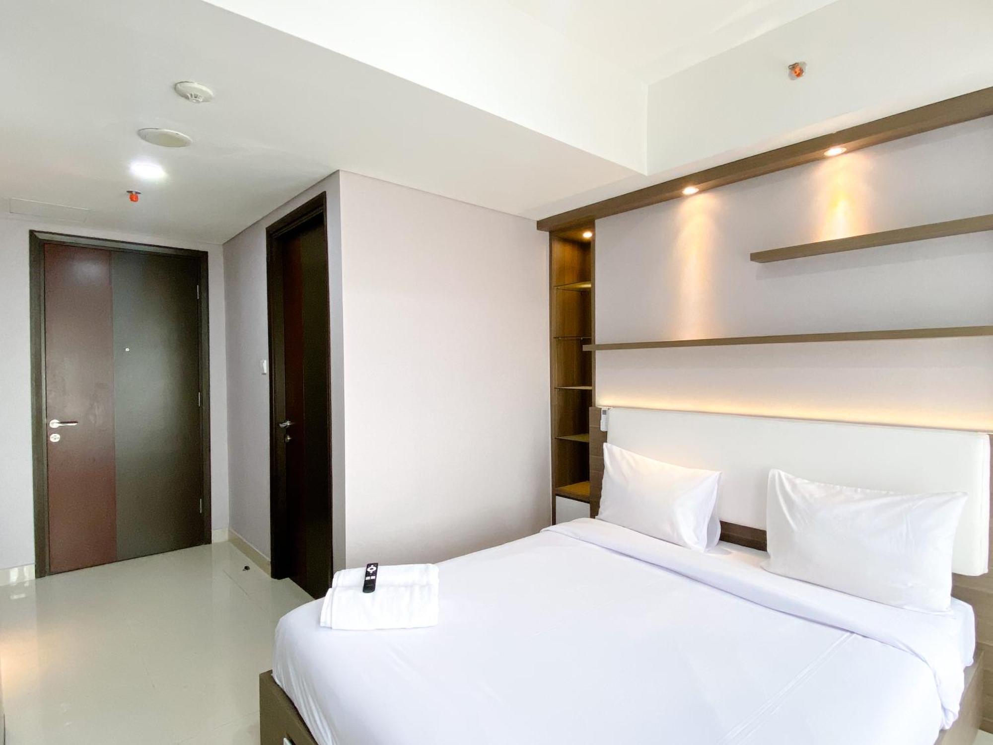 Modern And Comfy Studio At Pollux Chadstone Apartment By Travelio Cikarang Exterior foto